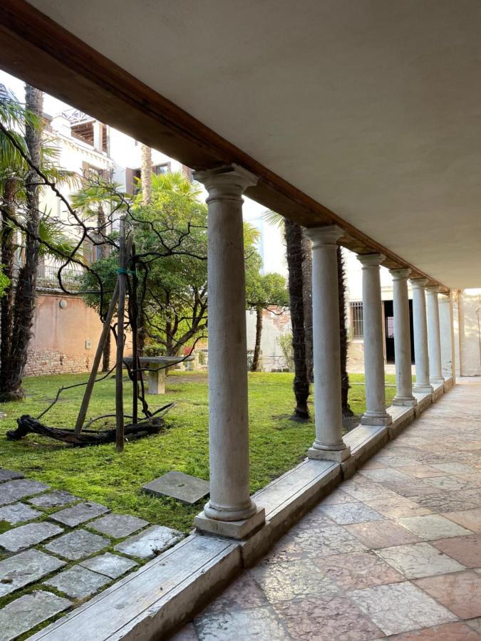 In A Lovely Garden Biennale Flat Veneţia Exterior foto