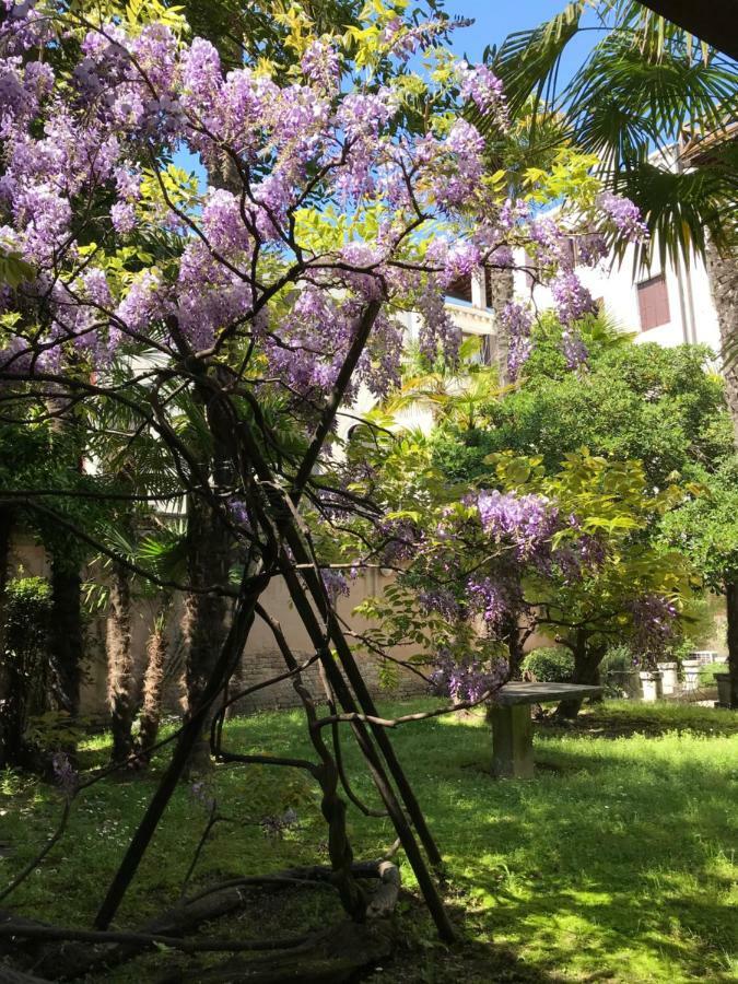 In A Lovely Garden Biennale Flat Veneţia Exterior foto